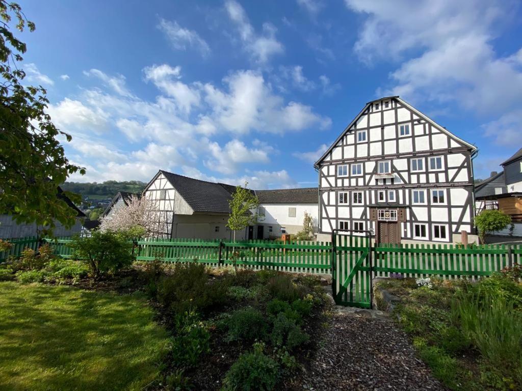 Hof Hallenberg Hotel Buitenkant foto